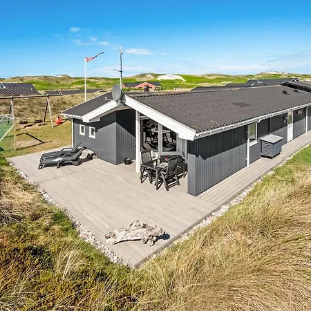 Cozy Home In Hvide Sande With Sauna Ferienhaus