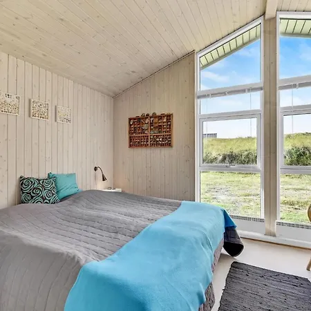 Cozy Home In Hvide Sande With Sauna Ferienhaus *