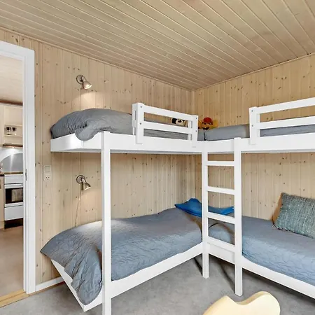 Cozy Home In Hvide Sande With Sauna Bjerregård