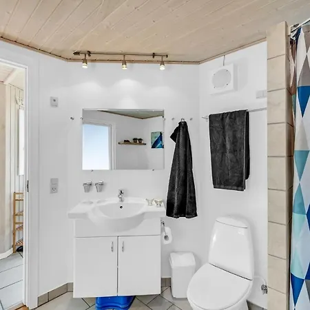 Cozy Home In Hvide Sande With Sauna Ferienhaus *