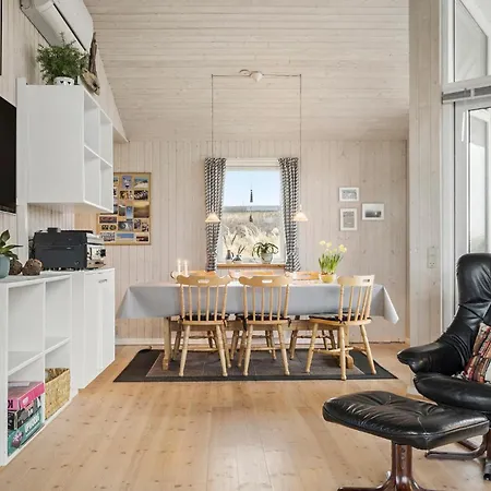 Cozy Home In Hvide Sande With Sauna *