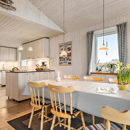 Cozy Home In Hvide Sande With Sauna *